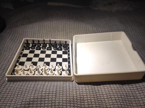 Soviet magnetic chess Dnepropetrovsk, USSR - Picture 6 of 13