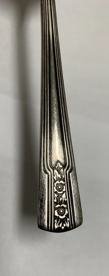 Wm Rogers Sectional Sugar Spoon -Flatware - Single - Mz51 - Image 2 of 4