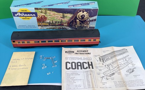 HO scale Athearn SOUTHERN PACIFIC DAYLIGHT 72' Coach Passenger Car SP #2395 Box