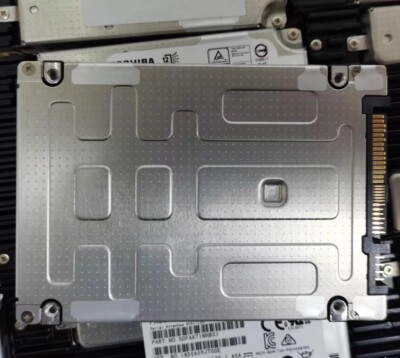 1.6TB TOSHIBA PX05SVQ160B SSD SAS SOLID STATE Drive SDFAK71NHB01