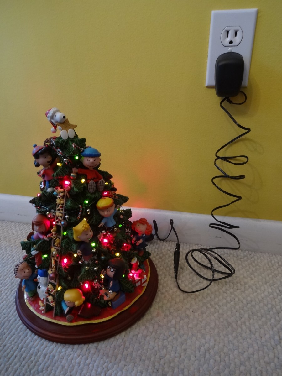 Danbury mint社製　peanuts スヌーピー クリスマス　ツリー Lighted DANBURY MINT PEANUTS CHRISTMAS TREE Snoopy Charlie Brown