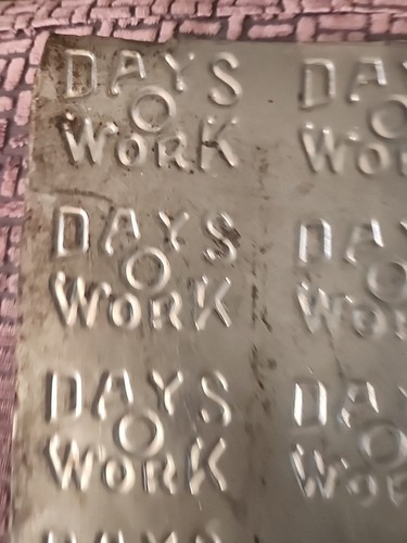 Vintage “Days O Work” Chewing Tobacco Tin Stamp Mold Press - Bild 5 von 6
