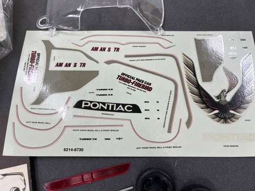 MPC 1980 Pontiac Trans Am Indy Pace car 1/25 KIT McM Bagged kit - Picture 3 of 4