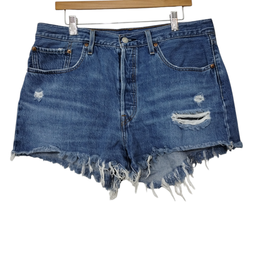 Pantalones cortos de mezclilla Levi's 501 para mujer desgastados deshilachados tiro alto talla 32 azules - Imagen 1 de 4