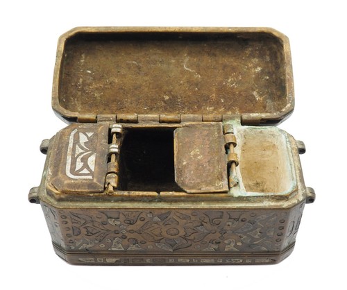 Ancienne boite à bétel ouvragée en bronze - Cambodge - XIXe - Imagen 2 de 7