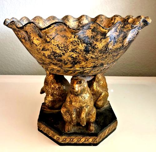Centro de mesa Mark Roberts Bunny Rabbit Pedestal Compota Acabado Crackle Dorado - Imagen 3 de 6
