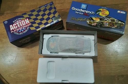 Dale Earnhardt #3 1998 Bass Pro Shops Monte Carlo Limited Edition Opened To Show - Bild 10 von 12