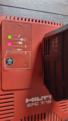 Hilti SF 120-A Bohrmaschine + 2 Akkus 3.0Ah + SFC 7/18 Ladegerät *Defekt* - Bild 4 von 15