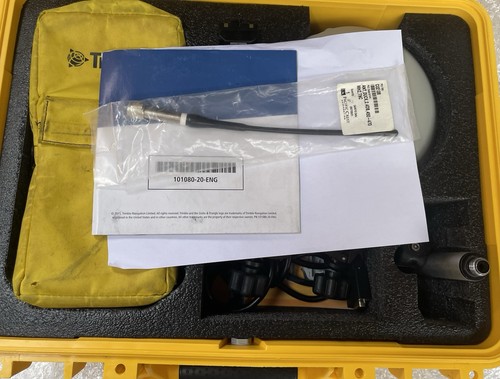 Trimble R8S GPS GNSS BeiDou Galileo Base Rover Receiver / TSC3 controller - Picture 3 of 24