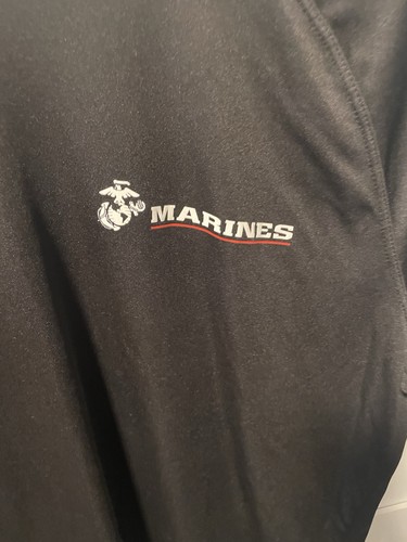 CAMISETA MARINA NEGRA TALLA M, EN ESPALDA "DOLOR ES DEBILIDAD DEJANDO EL CUERPO" - Imagen 2 de 4