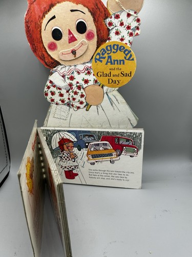 Raggedy Ann und der glückliche und traurige Tag. Vintage 1972 6th Printing W/Spinning Mouth - Bild 3 von 6