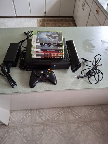 Microsoft Xbox 360 E Black Game Console with Kinect, 250GB Tested Working. - Picture 1 of 3