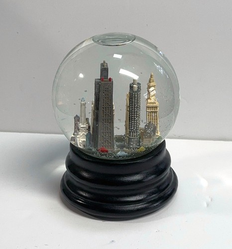 Vintag Saks Fifth Avenue Retired Chicago Musical Snow Globe Glitter Discontinued - Picture 3 of 8