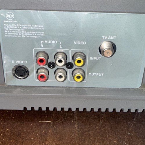 RCA Truflat 14 Zoll Röhrenfernseher 14F512T Retro Gaming TV mit Fernbedienung getestet lesen - Bild 7 von 10