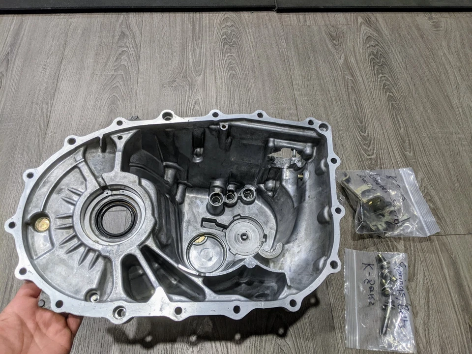 Honda K-series Outer Transmission Case, EP3 DC5 RSX K20a/K20z3 - Image 2 of 4