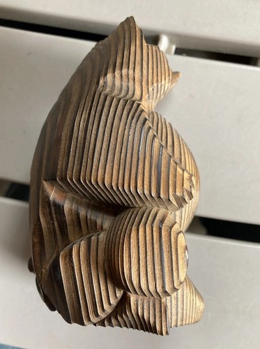 Japanischer Netsuke Tanuki Shon Sugi Ban Waschbär Hund Holz handgeschnitzt signiert 5 Zoll - Bild 4 von 10