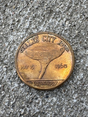 Vintage 1968 Charles City, Iowa Commemorative F5 Tornado Coin - Picture 3 of 12