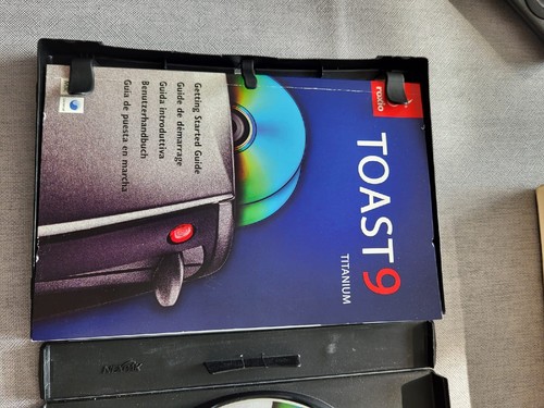 Roxio Toast 9 Titanium (for Mac) in Retail Box Full Version - Picture 2 of 4