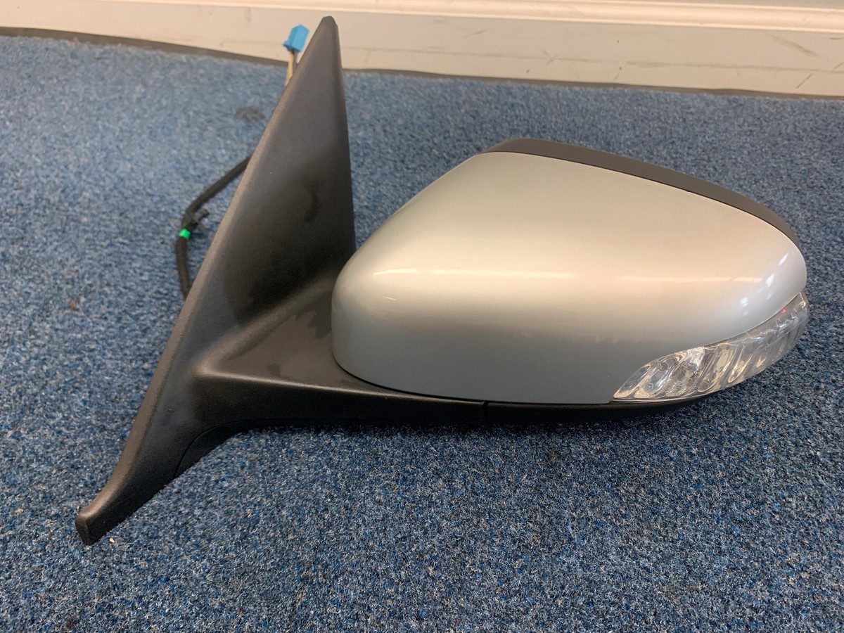 07-11 Volvo S40 V50 Left Drivers Rear View Mirror 426 Silver