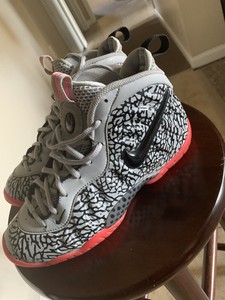 women's nike foam sneakers