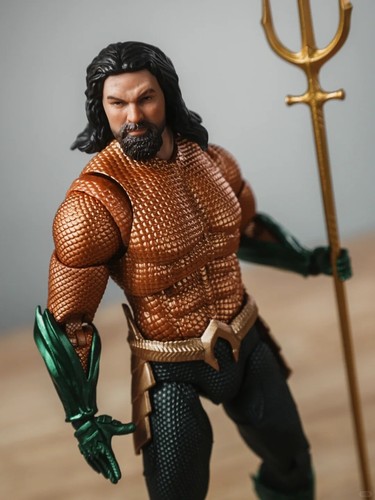 NEW Fondjoy DC Justice League 1/9 Scale Aquaman 7" Action Figure IN BOX - Picture 3 of 11