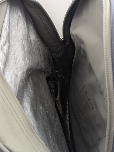 Vintage Y2K Quicksilver Backpack School Bag Insulated Metal Zips Large 25 Litre - Picture 7 of 8