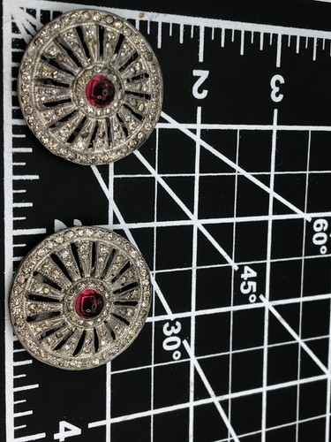 Vintage Art Deco Pot Metal Ruby Red Glass Rhinestone Dress Fur Clips Set of 2 - Picture 8 of 8