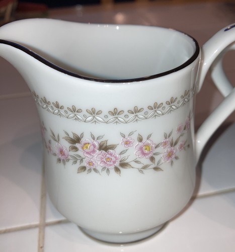 Vintage Diamond China Japan Alexandria Sugar Bowl & Creamer Pink Roses Fast Ship - Picture 2 of 4