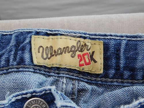 Wrangler 20X Straight Leg Boy's Jeans 16 Reg 55394 Distressed - Picture 3 of 22