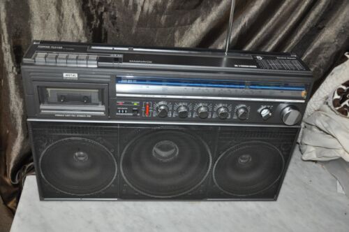 Vintage Magnavox D8443 Boombox 80s Ghetto Blaster FOR PARTS / REPAIR