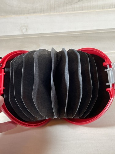 DISCGEAR-22 Disc Discus CD DVD Game Holder Hard-Shell Red Storage Case - Picture 6 of 6