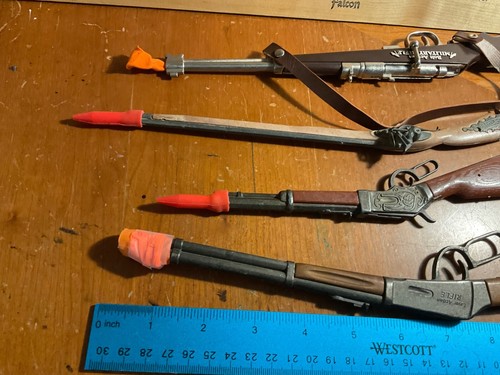 (4) Vintage Toy Rifles Guns- (1)Cowboy, (2) Marx, (3)Bolt, (4)Unknown – all 4 - Picture 7 of 16