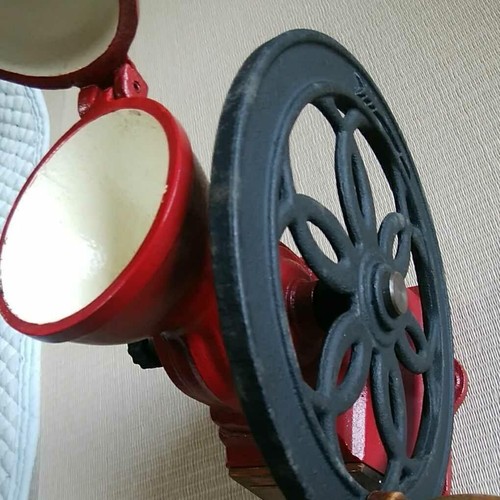 Kalita Dial Mill Red 42137 Cast iron Coffee Grinders Kitchen Maker Analog - Picture 2 of 10