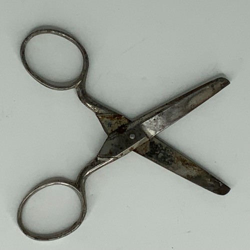 Krusius Brother Scissors Germany K.B. 3 3/4" Safety Vintage - Picture 5 of 9