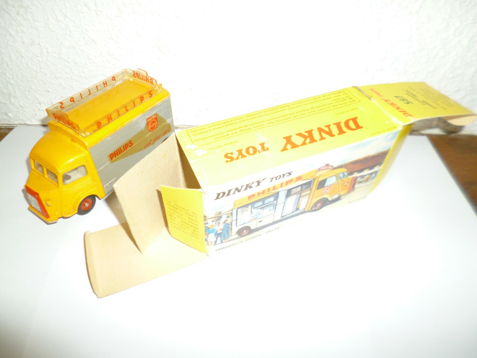 TUBE CITROEN HY - 80 Ans Des Jouets Solido - Pretsige 421180800 - Etat