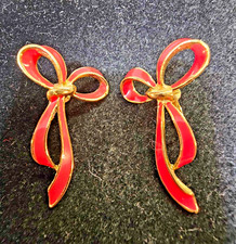vtg Goldtone Christmas Red Enamel Bow Ribbon Clip on Earrings 2" Long- S81