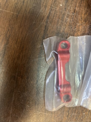 Robitronic Vintage RC Car Part # R27062R Lower A-arm Brace-B Red New - Picture 4 of 6