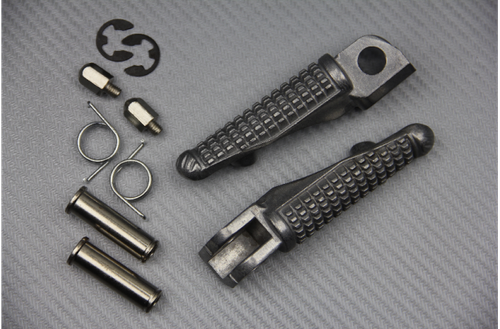 Silver Pair of Front Foot Rests & Pegs KAWASAKI ZX10R ZXT00C 2004-2005 Sport 2 - Picture 1 of 3