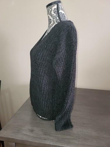 NWT Express Women's  Black Pullover Knit Sweater Sz XS  - Picture 2 of 4