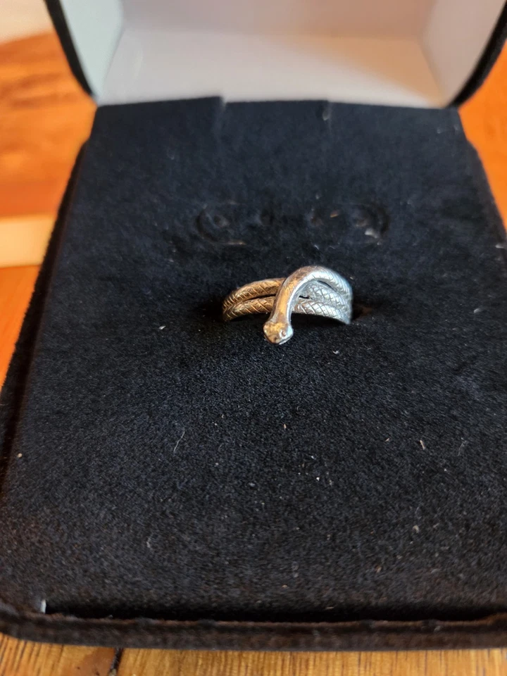 LANA TURNER  OWNED SNAKE RING PURCHASED AT CELEBRITY SECONDS PALM SPRINGS. - Image 4 of 4