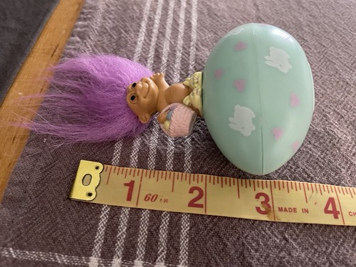 Mini Troll on Plastic Easter Egg Container (Opens) Purple Hair Russ 3" Vintage - Bild 2 von 15