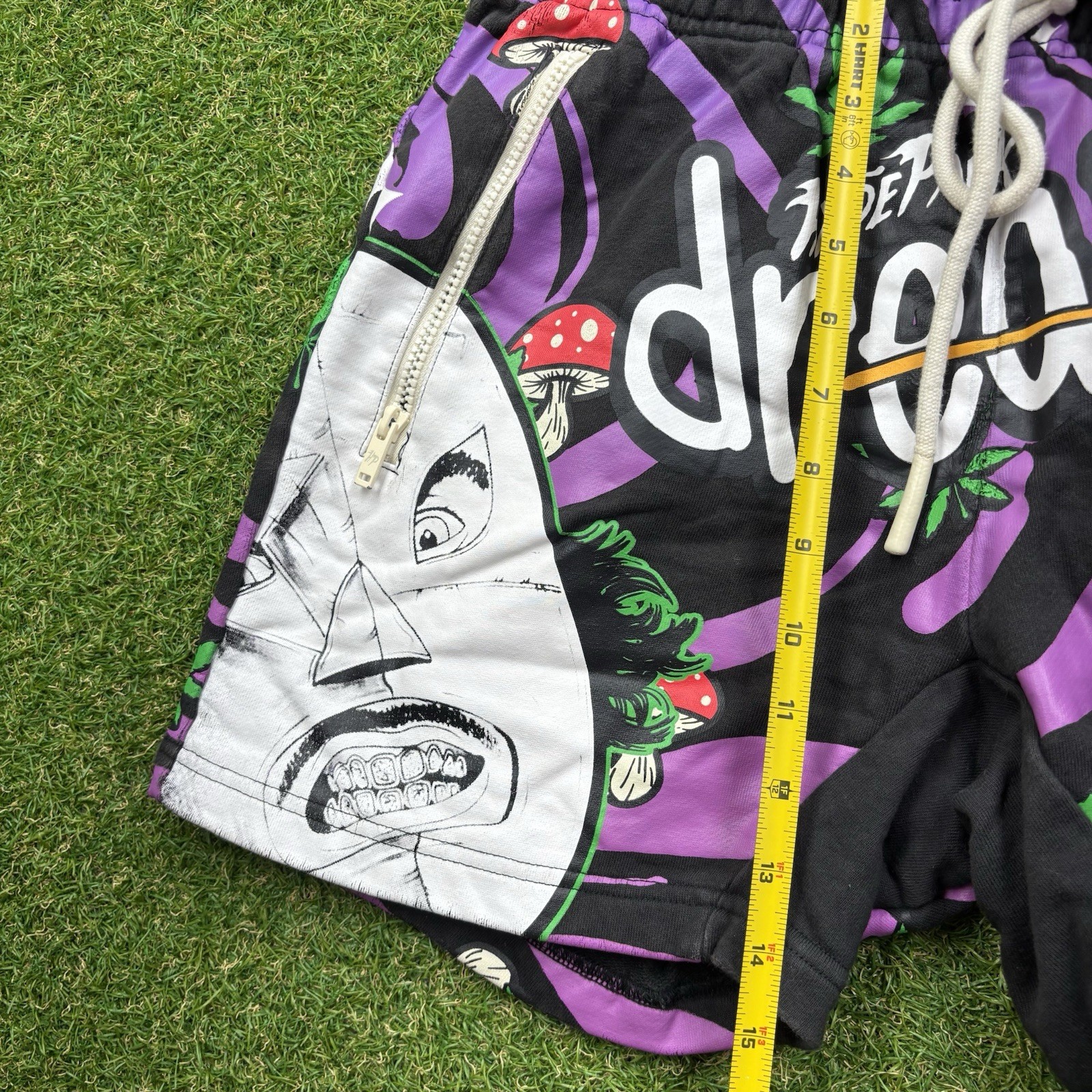 Hyde Park You Aren’t Invited Shorts Mens Medium Dreams Sold Out AOP Trippy Drugs