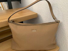 GUESS Damen Schultertasche Kunstleder Logo be...