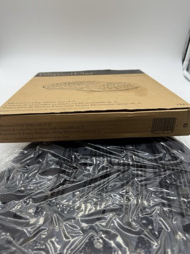 The Pampered Chef Microwave Chip Maker Set of 2 #1241 New in box w/papers - Picture 9 of 11