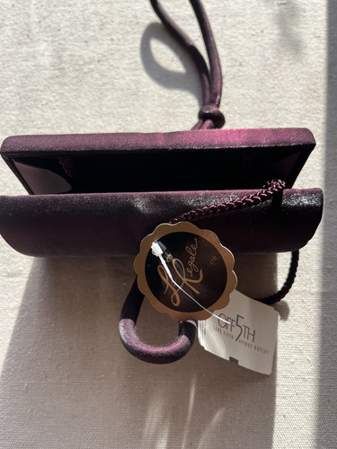 Bolso Bandolera de Noche Saks Off 5th Ave Outlet La Regale Terciopelo Ciruela Nuevo con Etiquetas - Imagen 3 de 6