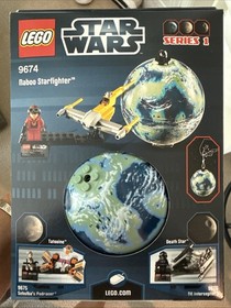 LEGO Star Wars: Naboo Starfighter & Naboo (9674)