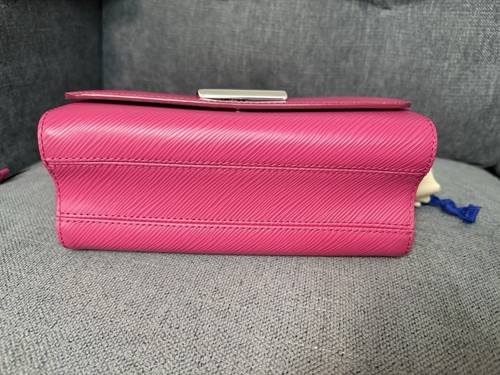 Louis Vuitton TWIST MM epi leather shoulder bag - Foto 7 di 15