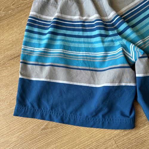 Coolibar Kahuna Badeshorts Herren S UPF 50+ blau gestreift Boardshorts - Bild 10 von 15