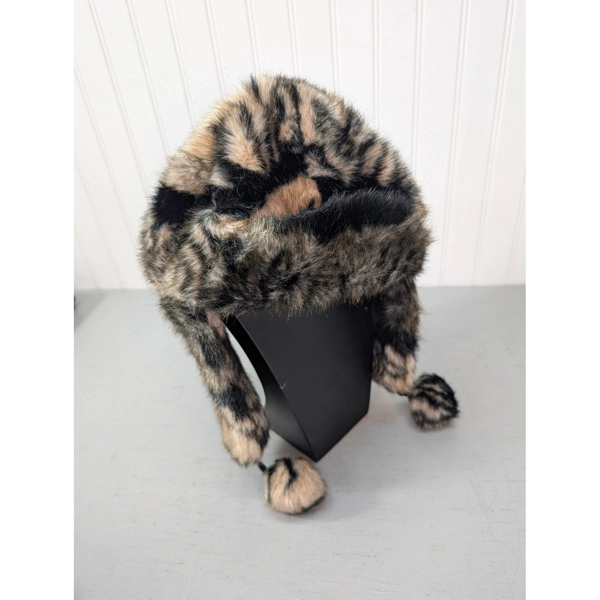 Mudd Trapper Hat Animal Print Faux Fur Ear Flaps Pom Poms  display picture 1