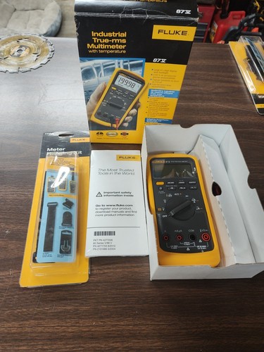 Fluke 87V Industrial True RMS Multimeter WITH Meter Hanging Kit